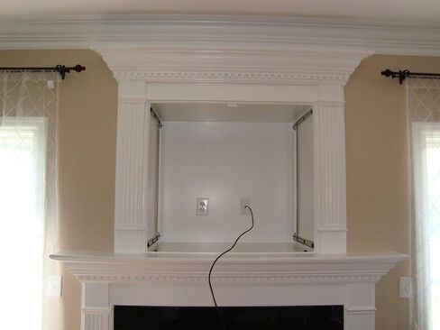 حامل تلفزيون Fireplace Nook - إصدار أسود - يناسب جميع أجهزة البلازما/LCD/LED أو المسطحة مقاس 32-80 بوصة in Kuwait