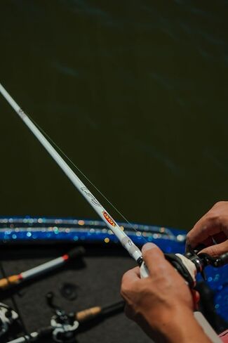 قضبان الصيد Duckett Fishing Ghost II للغزل والصب، خفيفة الوزن، ومتينة، وفائقة الحساسية in Kuwait