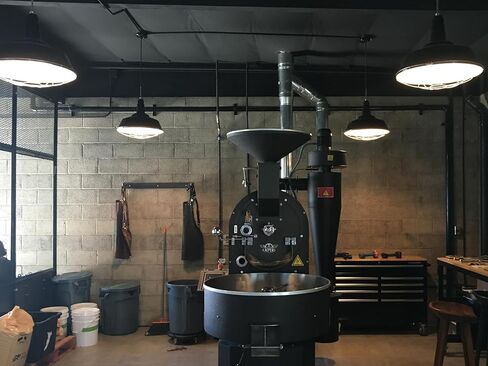Steel Lighting Co. Manhattan Warehouse Light | Ceiling Mounted Pendant | 20 inch Dome | 12 inch Stem | Large Steel Barn Light Made in America | Matte Black Exterior/White Interior in Kuwait