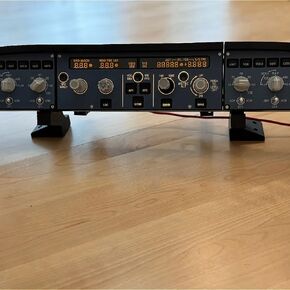 لحامل مكتب Winwing A320 FCU/EFIS Simulator - متوافق تمامًا مع وحدة التحكم في الطيران ونظام أدوات الطيران الإلكتروني in Kuwait