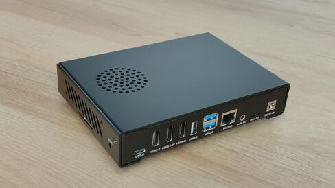 CM3588/CM3588 Plus NAS Kit Metal Case Suitable for CM3588/ Plus NAS Kit - Not Include CM3588/CM3588 Plus NAS Kit in Kuwait