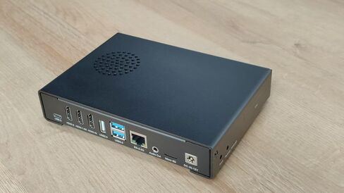 CM3588/CM3588 Plus NAS Kit Metal Case Suitable for CM3588/ Plus NAS Kit - Not Include CM3588/CM3588 Plus NAS Kit in Kuwait