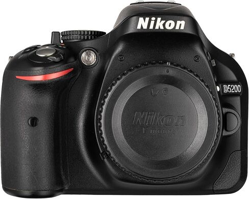 كاميرا Nikon D5200 DSLR مع عدسة 18-55 مم II، 39 نقطة AF، شاشة LCD متغيرة الزاوية، فيديو عالي الدقة 1080 بكسل + طقم مرشح 52 مم + برنامج صور + بطاقة 64 جيجابايت + بطارية EN-EL14 بديلة + المزيد (حزمة مكونة من 18 قطعة) in Kuwait