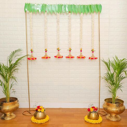 حامل خلفية على طراز Mandap للديكور الهندي - سبيكة معدنية مطلية بخلفية ذهبية اللون لحفلات الزفاف، بوجا، ديوالي، هالدي، تدفئة المنزل، ديكور حامل حائط على شكل زهرة، 2 × 2 قدم (عبوة من قطعة واحدة) in Kuwait