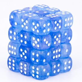 Chessex Borealis 12 مم d6 كتلة نرد لامعة باللون الأزرق السماوي/الأبيض (36 نرد) (27986)