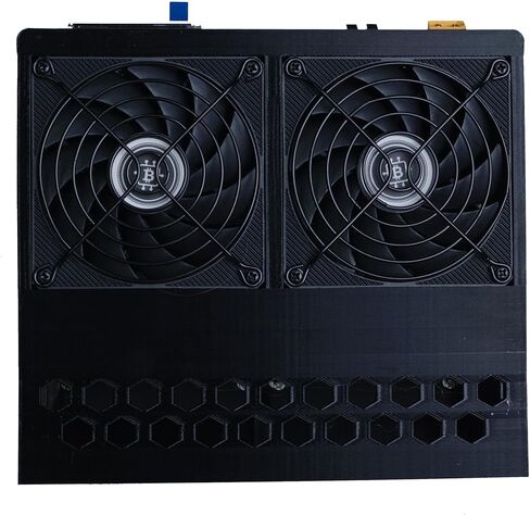 Bitcoin Home Miner Nerdqaxe++ 12TH/s 240 وات مع أربعة مراوح وثمانية شرائح BM1370 ASIC بمروحة مزدوجة للتوصيل والتشغيل 2.4G WiFi وهادئ لآلة التشفير Bitcoin Miner للمبتدئين in Kuwait