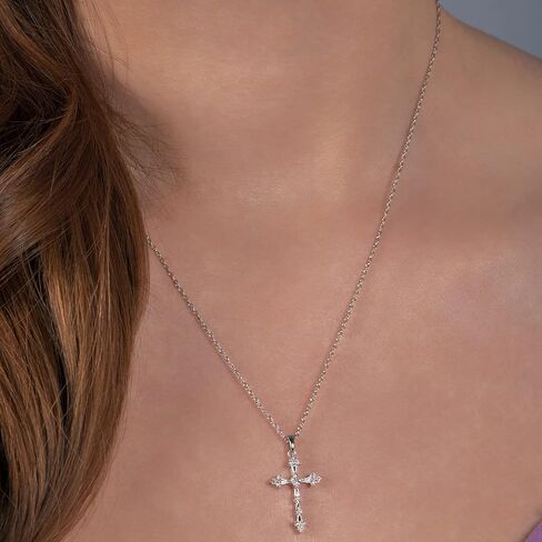 Jewelili 10K الذهب 1/4 Cttw الأبيض الطبيعي جولة الماس قلادة الصليب، 18 "سلسلة حبل in Saudi Arabia
