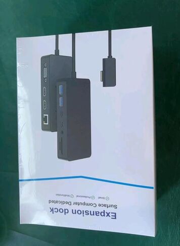 قاعدة توصيل مزودة بشاشة ثلاثية ومزدوج HDMI + VGA in Kuwait