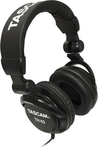 TASCAM CD-400U مشغل أقراص مضغوطة/وسائط + سماعات رأس ستوديو in Kuwait