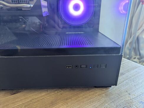 جهاز كمبيوتر Centaurus Andromeda A4 PRO - AMD Ryzen 9 9900X، ذاكرة وصول عشوائي DDR5 سعة 128 جيجابايت، محرك أقراص NVMe SSD سعة 2 تيرابايت، وحدة معالجة الرسومات المدمجة فقط، نظام التشغيل Windows 11 Pro، واي فاي. مبرد سائل مقاس 240 مم، ومصابيح RGB LED، ومحطة in Kuwait
