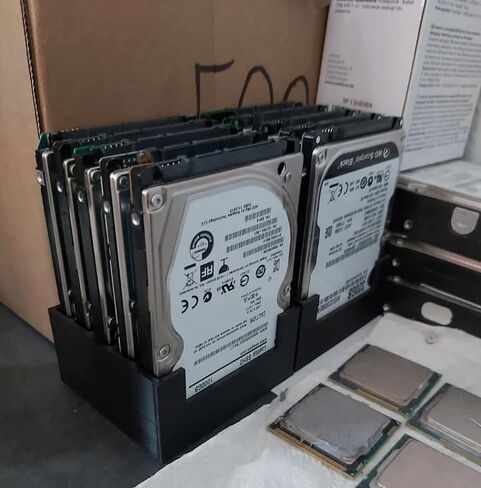 1Pc Multifunctional 3.5-Inch Home Computer Hard Drive Storage Box Mechanical Hard Disk Rack Mechanical Hard Disk Cage in Kuwait