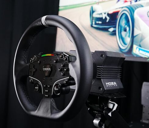 MOZA R5 Wheel and Pedals Kit Racing Simulator 5.5Nm Direct Drive Wheelbase,Unbeatable Rigid & Durable 11-Inch ES Racing Wheel SR-P Lite Dual Pedal and Desk Clamp All-in-One in Kuwait