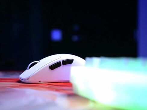 شيري XTRFY M64 لاسلكي | ماوس ألعاب مريح وخفيف للغاية (M64 Pro 8K، أبيض) (متجدد) in Kuwait
