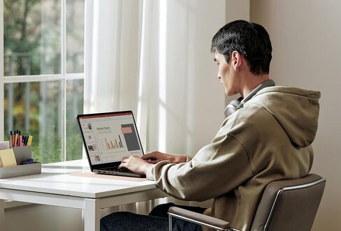 LG gram Book 15-inch Lightweight Laptop Computer, Intel Core i5-1334U Processor, Windows 11 Home, 8GB RAM, 256GB SSD - Titan Silver in Kuwait