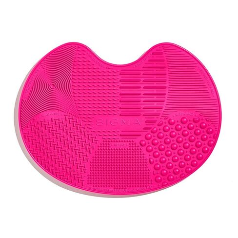 Sigma Beauty Sigma Spa Express Silicone Brush Cleaning Mat w/Suction Cups & Compact Design, Perfect for Travel & Fits Any Sink for Cleaning Makeup Brushes, Pink in Saudi Arabia