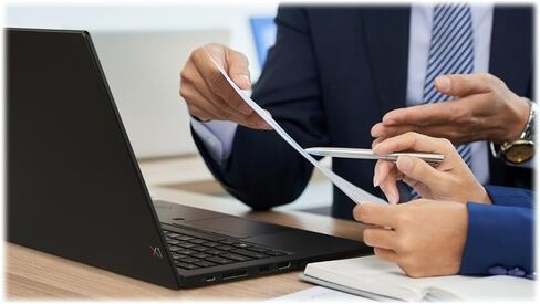 لاب توب لينوفو ثينك باد X1 كاربون الجيل السابع 14 بوصة فل اتش دي، الجيل الثامن انتل كور i5-8365، ذاكرة وصول عشوائي 16 جيجا، 256 جيجا اس اس دي، HDMI، نوع C، ويندوز 11 برو (متجدد) in Kuwait