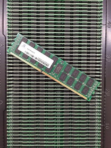 ترقية ذاكرة الخادم Adamanta 32GB (2x16GB) لنظام IBM x3650 M3 7945 DDR3 1066Mhz PC3-8500 ECC مسجل 4Rx4 CL7 1.5v in Kuwait