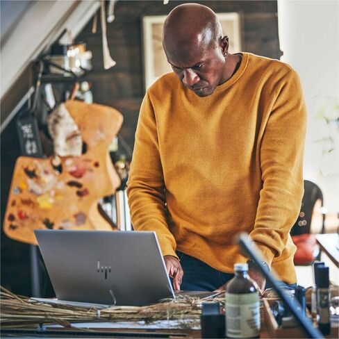محطة العمل المحمولة HP ZBook Studio G11 بشاشة لمس 16 بوصة - WQUXGA - Intel Core Ultra 9 185H - تقنية vPro - 64 جيجابايت - 2 تيرابايت SSD - لوحة مفاتيح باللغة الإنجليزية - شريحة Intel - 3840 x 2400 - Windows 11 Pro - NVI in Kuwait