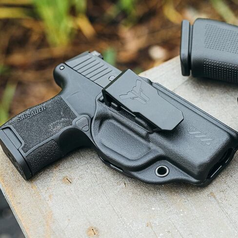حافظة Glock 26 IWB - مصنوعة في الولايات المتحدة الأمريكية - تناسب Glock 26 (الجيل 3، 4، 5) 27، 33 (الجيل 3، 4) - حمل داخلي مخفي لحزام الخصر (اليد اليمنى) - حافظة Klipt IWB من Blade-Tech Holsters in Kuwait