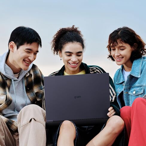 LG gram Pro 16-inch Lightweight Laptop Computer, Intel Evo Edition Powered by Intel Core Ultra9 285H Processor with GDDR7 8GB, NVIDIA RTX5050, Windows 11 Home, 32GB RAM, 2TB SSD, Black in Kuwait