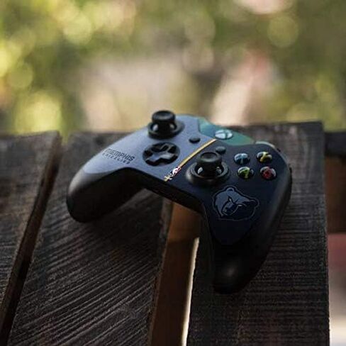 ملصق Skinit المخصص للألعاب متوافق مع وحدة تحكم Xbox One - تصميم قماشي مرخص رسميًا من NBA Memphis Grizzlies in Kuwait