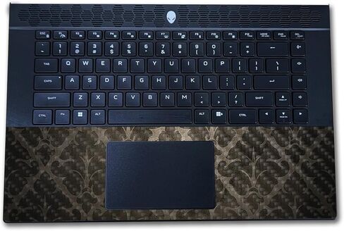 غلاف كمبيوتر محمول من ألياف الكربون متوافق مع Alienware M16 R2 (2024) - أناقة عتيقة - غطاء لاصق واقٍ من الفينيل 3M ممتاز - سهل التطبيق | صُنع في الولايات المتحدة الأمريكية بواسطة MightySkins in Kuwait