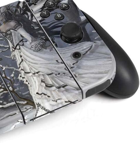 ملصق ألعاب Skinit متوافق مع Nintendo Switch OLED (2021) - Nene Thomas Fairy مع بومة في الثلج من Nene Thomas Design in Kuwait