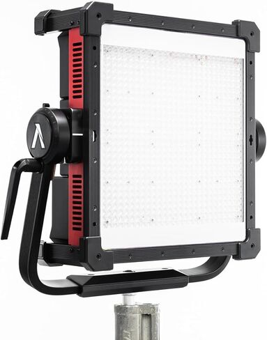لوحة إضاءة Aputure NOVA II 1x1 BLAIR-CG LED مع حقيبة صلبة متدحرجة in Kuwait