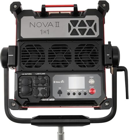لوحة إضاءة Aputure NOVA II 1x1 BLAIR-CG LED مع حقيبة صلبة متدحرجة in Kuwait