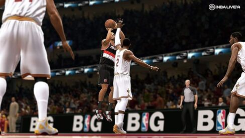 NBA Live 14 - PlayStation 4 (Renewed) in Kuwait