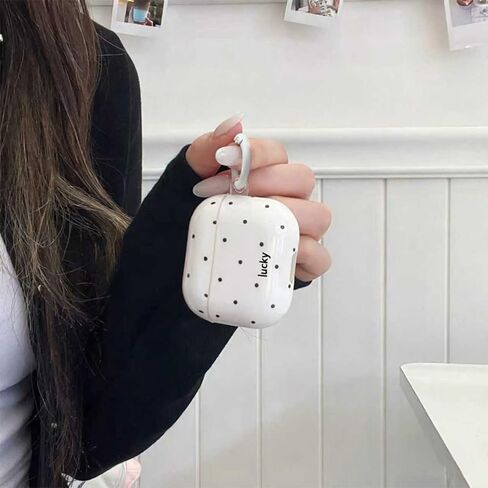 حافظة بيضاء منقطة باللون الأسود مع سلسلة مفاتيح لأجهزة AirPods الجيل الرابع، غطاء حماية أنيق فاخر وعصري للفتيات والنساء لأجهزة AirPods 4 in Kuwait