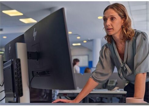 كمبيوتر مكتبي HP EliteDesk 8 G1i - كمبيوتر صغير - Intel Core Ultra 5 235T - تقنية vPro - 32 جيجابايت DDR5 SDRAM - 512 جيجابايت PCI Express NVMe SSD - جاك أسود - شريحة Intel Q870 - Windows 11 Pro - Wi-Fi 7 in Kuwait