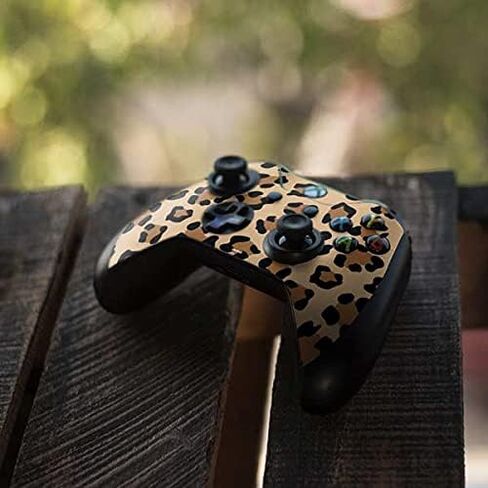 غلاف Skinit المخصص للألعاب متوافق مع وحدة تحكم Xbox One S - تصميم Leopard Spots المرخص رسميًا والمصمم في الأصل من Skinit in Kuwait
