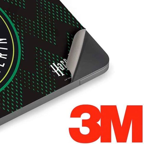 ملصق Skinit للكمبيوتر المحمول متوافق مع جهاز MacBook Air 13in Retina (2018-2019) - تصميم فريق Slytherin المرخص رسميًا من Warner Bros in Kuwait