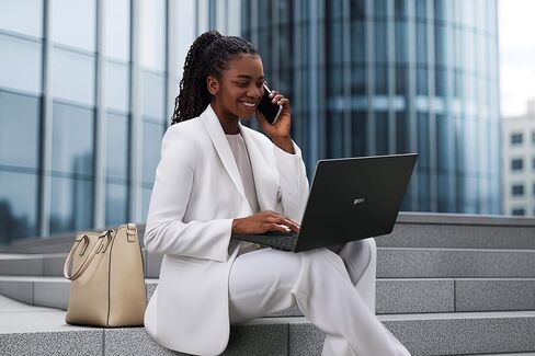 كمبيوتر محمول LG gram Pro مقاس 16 بوصة رفيع وخفيف الوزن ومزدوج AI، نظام التشغيل Windows 11 Home، Copilot+ PC، Intel Core Ultra 7 355، ذاكرة الوصول العشوائي 32 جيجابايت، 512 جيجابايت SSD، أسود سبج in Kuwait