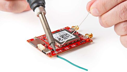 توقيت SparkFun GNSS Breakout - Mosaic-T - وحدة متعددة النطاقات - دقة توقيت 5 ns - USB-C - تسجيل microSD - هوائي SMA و10 ميجاهرتز EXT REF - AIM+ تخفيف التداخل in Kuwait