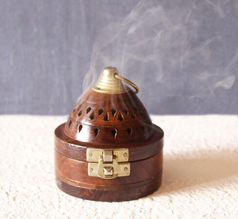 Handmade Wooden Classic Pyramid Design Incense Cone Dhoop Burner Holder with Top Cone Shape Incense Burner Box in Saudi Arabia