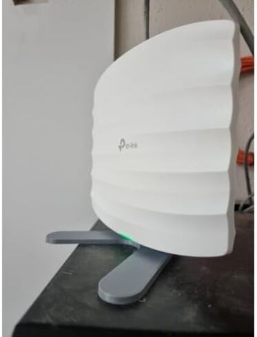 حامل مكتبي عمودي ذاتي الاستقرار لنقطة الوصول TP-Link AC1350 EAP225 - أسود in Kuwait