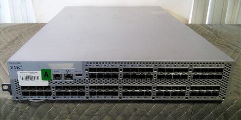 محول Brocade EMC 5300 / DS-5300B ذو 80 منفذًا لقناة ليفية SAN (متجدد) in Kuwait