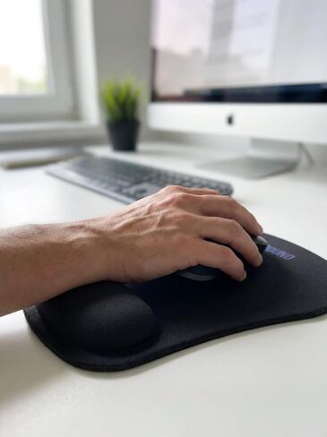 Ergonomic Mouse Pad with Wrist Support, Memory Foam Wrist Rest, Non-Slip Base, Comfortable Office Mousepad for Laptop and PC in Kuwait