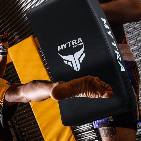 Mytra Fusion Kick Shield Curved Mma Strike Shield Muay Thai Thai Training Strike Pad الركل الدرع المذهل للتركيز على Kickboxing Taekwondo & Martial Arts X 1 وحدة واحدة in Saudi Arabia