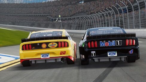لعبة NASCAR Heat 5 - بلاي ستيشن 4 (متجددة) in Kuwait