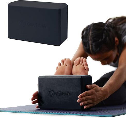 كتلة اليوغا من Gaiam - سطح داعم من إسفنج EVA خالٍ من اللاتكس وناعم غير قابل للانزلاق لليوجا والبيلاتيس والتأمل (أحمر الخدود الأثيني) (05-64086) in Kuwait