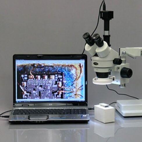 AmScope SM-3TZ-80S-8M مجهر تكبير ستيريو رقمي احترافي ثلاثي العينيات، عدسات WH10x، تكبير 3.5X-90X، هدف تكبير 0.7X-4.5X، ضوء حلقة LED 80 لمبة، حامل ذراع واحد، 90 فولت - 265 فولت، يشمل عدسات بارلو 0.5X و2.0X وكاميرا بدقة 8 ميجابكسل in Kuwait