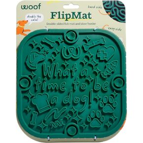 WOOF FlipMat بساط لعق سهل التنظيف للكلاب - بساط تغذية بطيء بتصميم مزدوج الجوانب غير قابل للانزلاق - سيليكون خالٍ من مادة BPA - بساط لعق - ألعاب تفاعلية للكلاب - أخضر in Kuwait