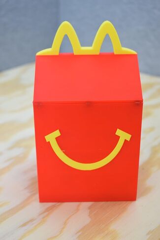 MTG Happy Meal Deck Box – Commander, EDH Storage - 100 Card Storage Container for Card Games in Kuwait
