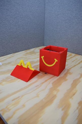 MTG Happy Meal Deck Box – Commander, EDH Storage - 100 Card Storage Container for Card Games in Kuwait