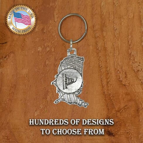 سلسلة مفاتيح Don't Tread on Me، A1012KC، 2 بوصة، بيوتر، 100% مصنوعة يدويًا في الولايات المتحدة الأمريكية، علم وطني، علم جادسدن، الولايات المتحدة الأمريكية، ثعبان، معدن، سلسلة مفاتيح، سلسلة مفاتيح، أكثر من 100 تصميم لسلسلة مفاتيح in Kuwait