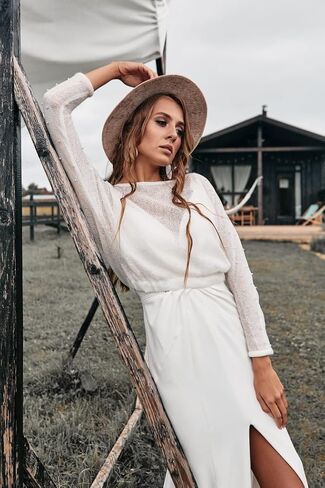 Pearl Sweater White in Kuwait