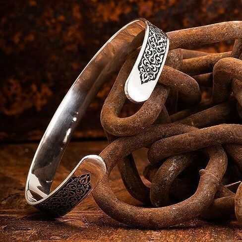 سوار رجالي فضي. سوار الكفة للرجال. الكفة الإسورة. شخصية رجل محفورة سوار. الرجال الكفة السميكة. سوار له. هدية فضية مخصصة للذكرى السنوية للرجال. in Kuwait